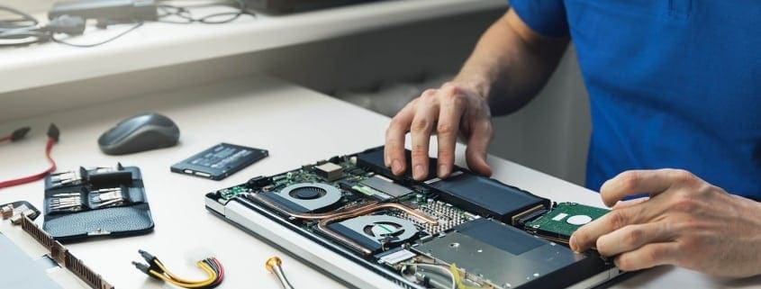 Laptop Repair Brisbane Bayside - Techbusters repairing Laptop